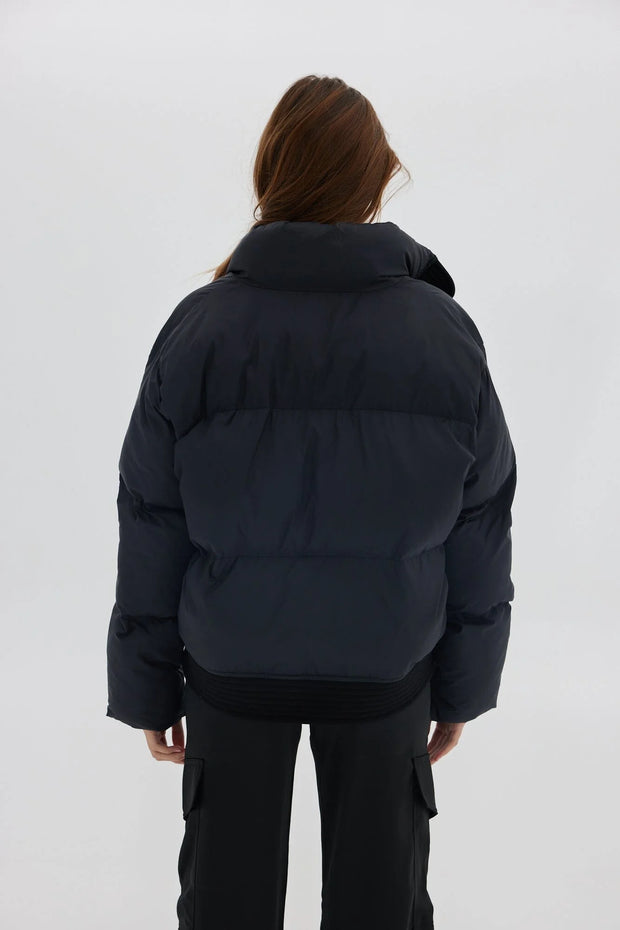Curved Front Puffer Black